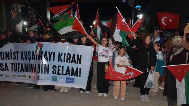 Muş'ta İsrail'in Gazze'ye yönelik saldırılarına tepki gösterildi