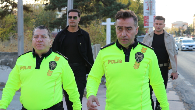 Ağrı Emniyet Müdürü Önder, trafik sorununu çözmek için sahada inceleme yaptı