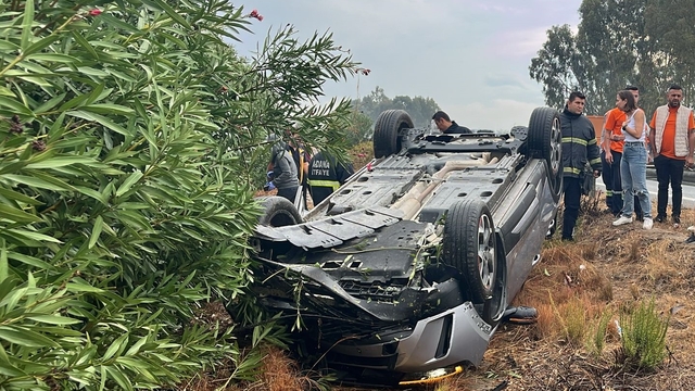 Adana'da iki aracın çarptığı kazada 2 kişi yaralandı