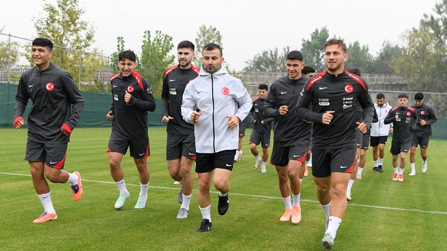 Ümit Milli Futbol Takımı, Litvanya maçının hazırlıklarını Sakarya'da sürdürdü