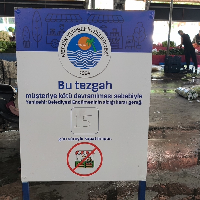 Müşteriye kötü muamelede bulunan pazarcıya 'tezgah kapatma' cezası