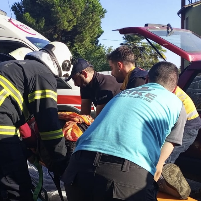 Giresun'da otomobil ile minibüsün çarpıştığı kazada 1 kişi öldü