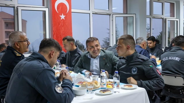 Bilecik Valisi Sözer POMEM öğrencileriyle buluştu