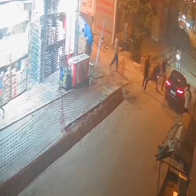 Adana'da, alacak kavgası kamerada