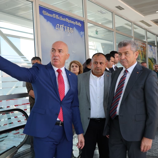 Sarp Sınır Kapısı'ndan 9 ayda 4 milyona yakın yolcu geçişi oldu