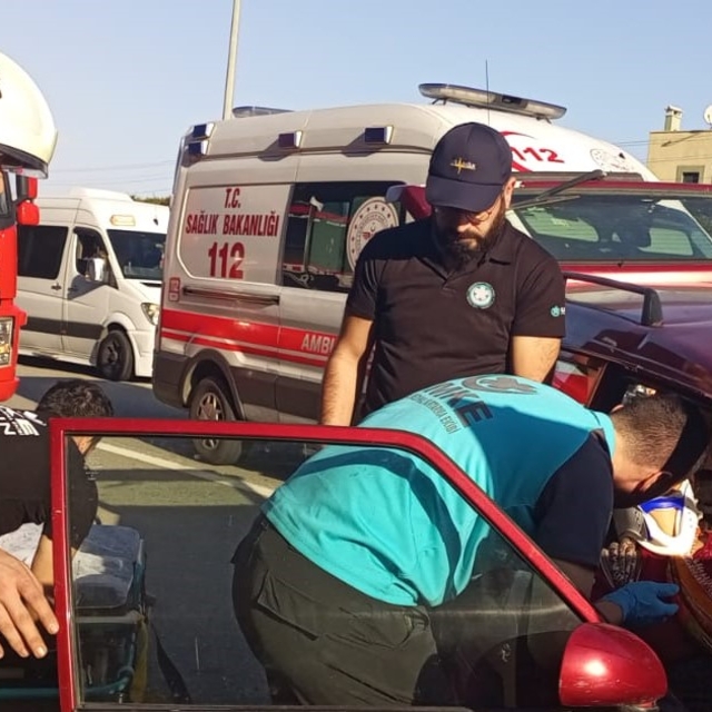 Giresun'da otomobil, minibüse çarptı: 1 ölü, 1 yaralı