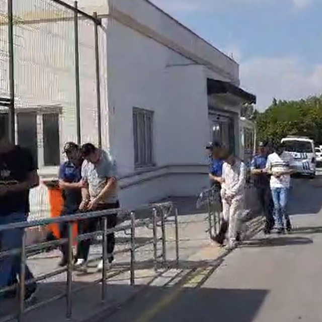 Adana'da, alacak kavgası kamerada (2)