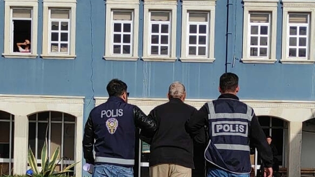 İzmir'de 70 yaşındaki firari hükümlü yakalandı