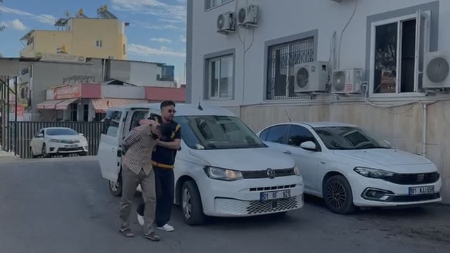 Otomobiline çakar takıp mahallede üst araması yaptı, çocuğa tabancayla ateş etti (2)