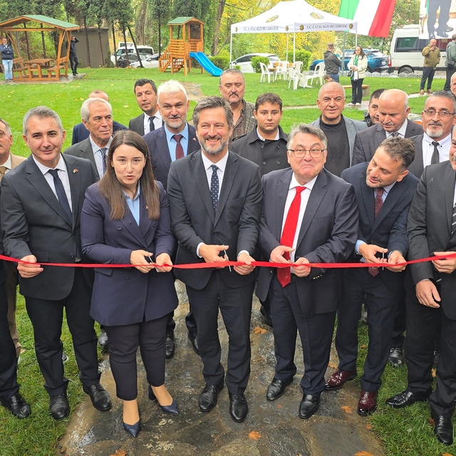 Zonguldak'ta yaptırılan "Türk-Macar Dostluk Parkı" açıldı