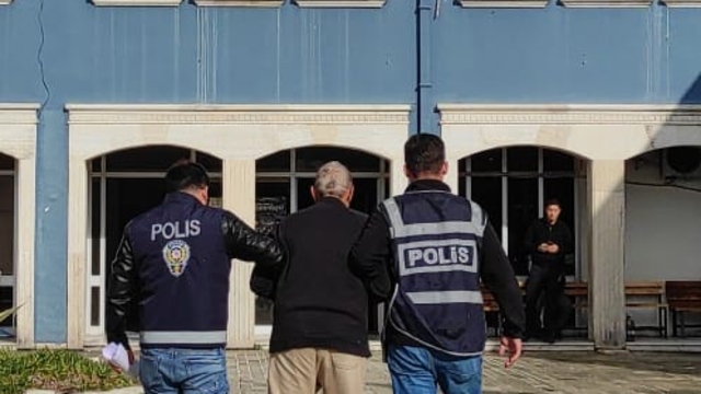 İzmir'de 16 yıl kesinleşmiş hapis cezası bulunan firari hükümlü yakalandı