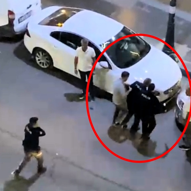 Batman'da silahlı ve bıçaklı kavga: 1'i polis, 8 yaralı