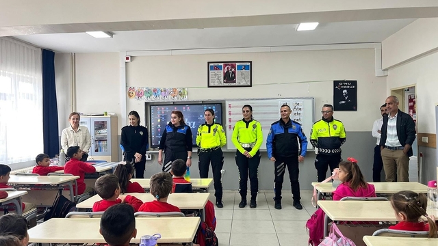 Tekirdağ'da ilkokul öğrencilerine polislik mesleği tanıtıldı