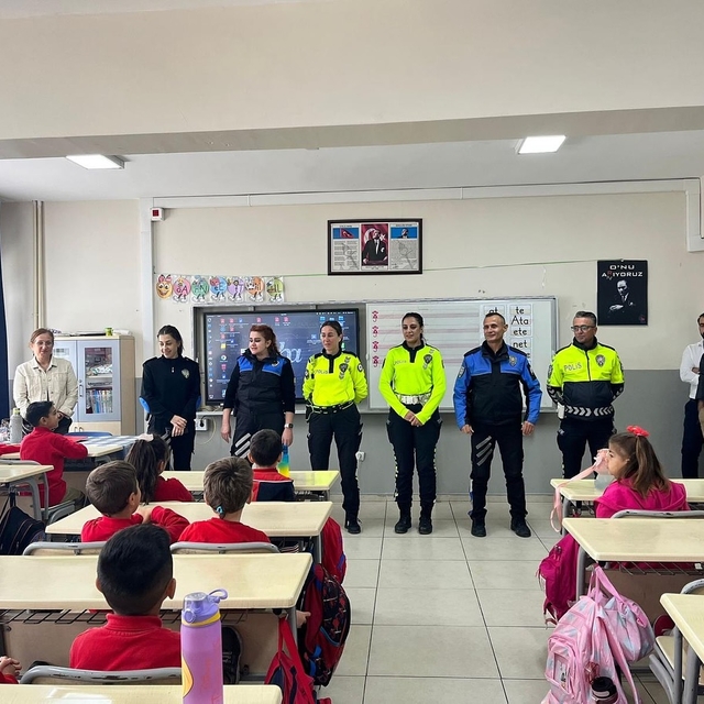 Tekirdağ'da ilkokul öğrencilerine polislik mesleği tanıtıldı