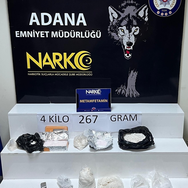 Adana'da uyuşturucu ele geçirilen evdeki 3 şüpheli tutuklandı