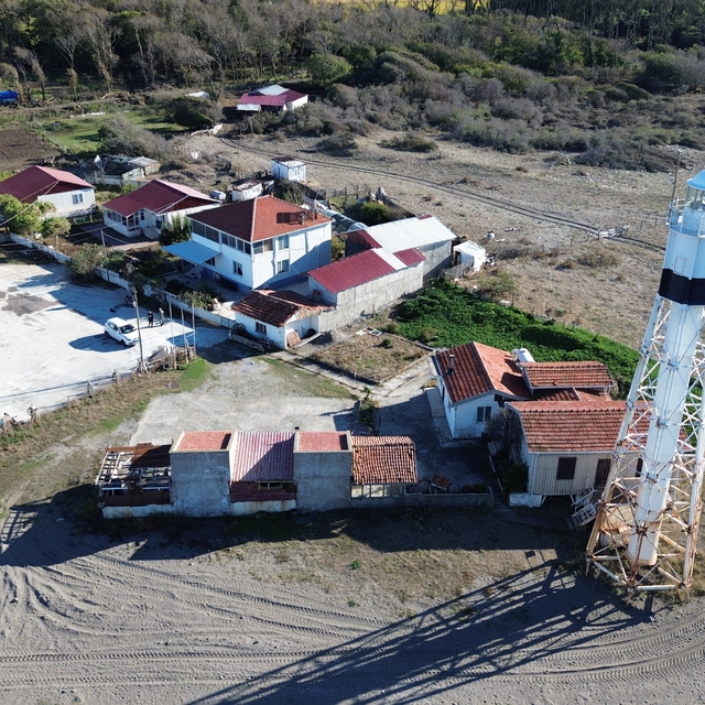 Tarihi Bafra Feneri hala gemilere yol gösteriyor
