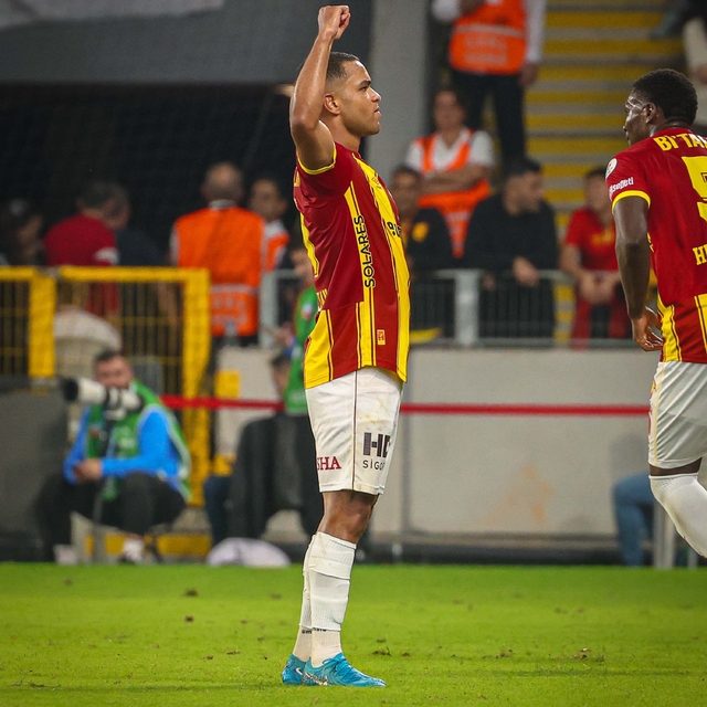 Göztepe'de Juan kendine geldi