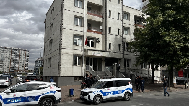 Aile sağlığı merkezinde sıra kavgası: 3 yaralı