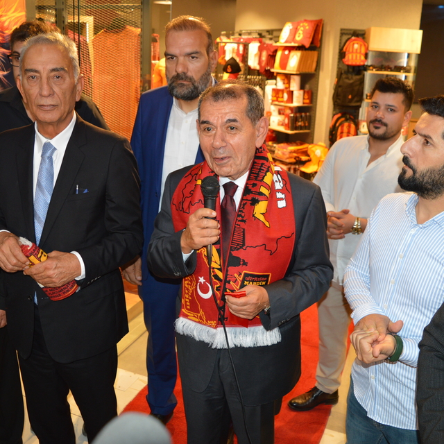 Galatasaray Başkanı Dursun Özbek: Şampiyonluklarımız da inşallah birlikteli...
