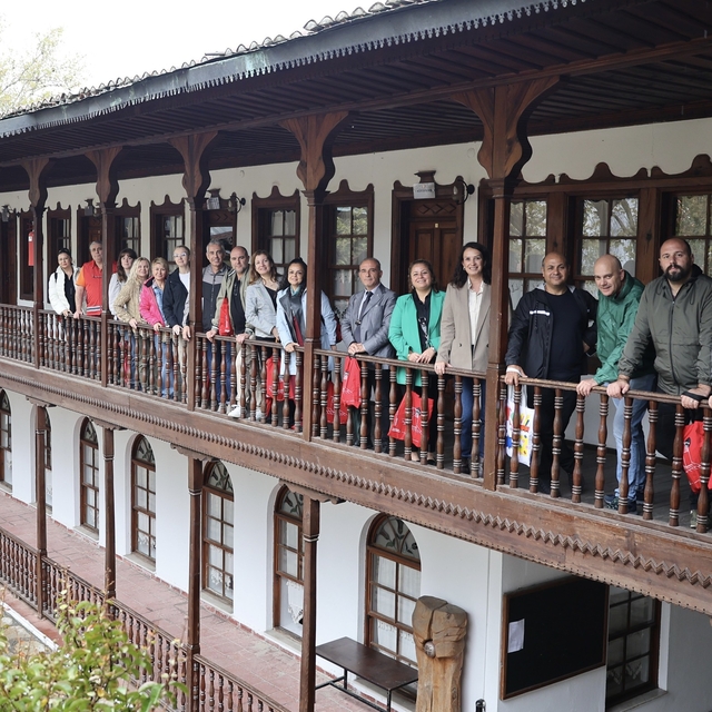 Muğla'da Erasmus Projesi ortakları ebru sanatını deneyimledi