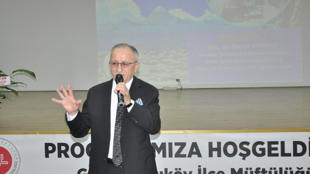 Gümüşhacıköy'de "Peygamberimiz ve Aile Ahlakı" konulu konferans düzenlendi