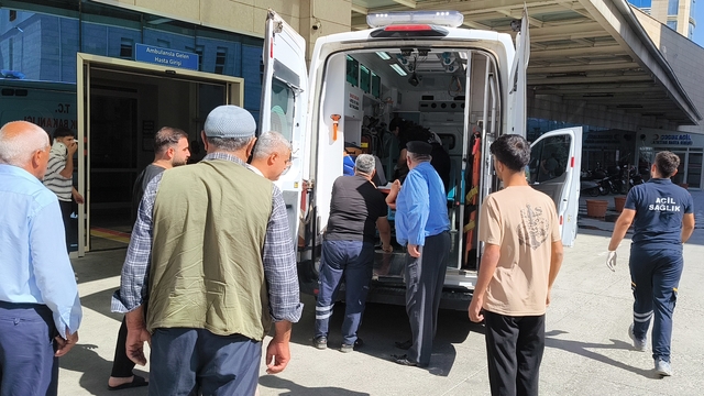 Siirt'te zincirleme trafik kazasında 3 öğretmen yaralandı