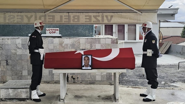 Kıbrıs gazisi Osman Türk, memleketi Kırklareli'nde son yolculuğuna uğurlandı