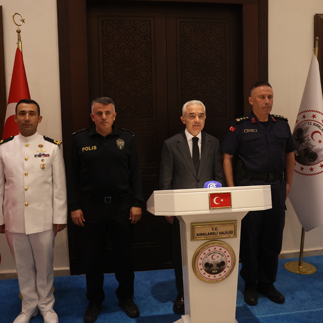 Kırklareli'nde geçen ay göçmen kaçakçılığı operasyonlarında 19 şüpheli tutu...