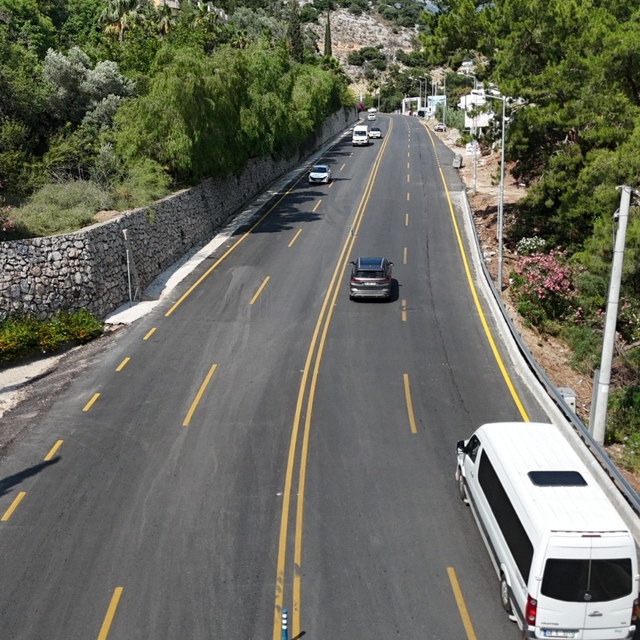 Fethiye Ölüdeniz yolunda alt yapı ve yol yapım çalışmaları sürüyor