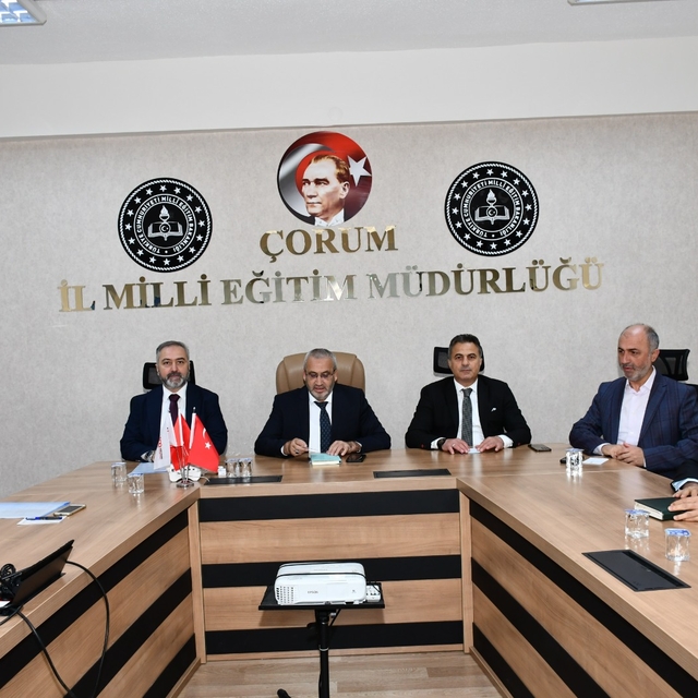 Çorum'da "Çevreme Duyarlıyım Değerlerime Sahip Çıkıyorum" Projesi değerlend...