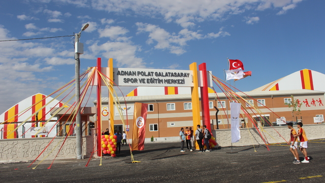 Mardin'de "Adnan Polat Spor ve Eğitim Merkezi" açıldı