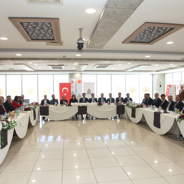 Bitlis'te "Van Gölü Havza Koruma Eylem Planı ve Uygulama Programı Değerlend...