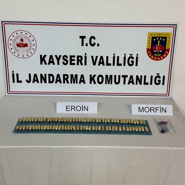 İranlı şüphelinin mide ve bağırsağından uyuşturucu çıktı
