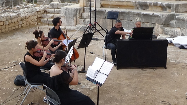 Elaiussa Sebaste Antik Kenti'nde MDOB orkestrası konser verdi