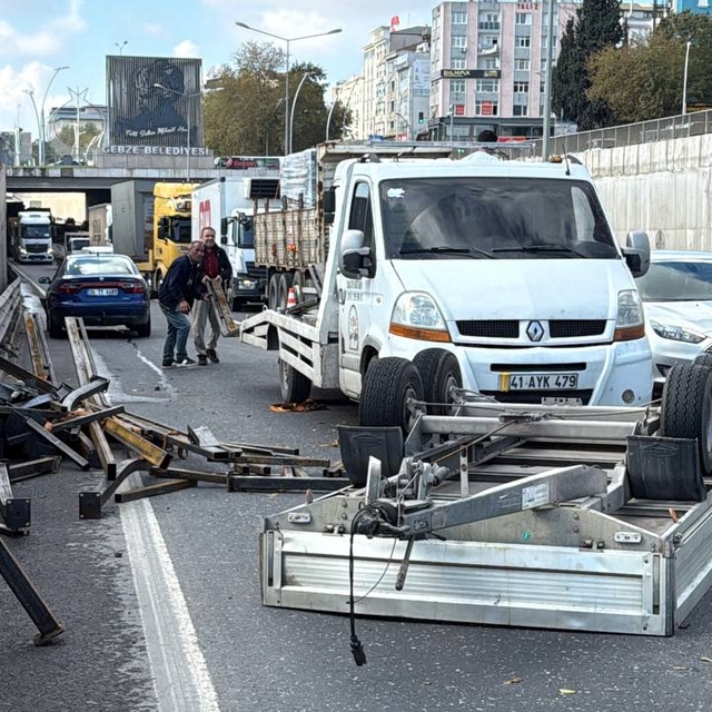 D-100 kara yolunun Kocaeli kesiminde trafik kazası ulaşımı aksattı