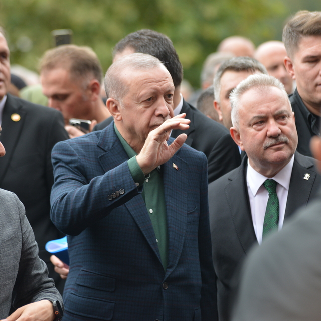 Cumhurbaşkanı Erdoğan, cuma namazını memleketinde kıldı