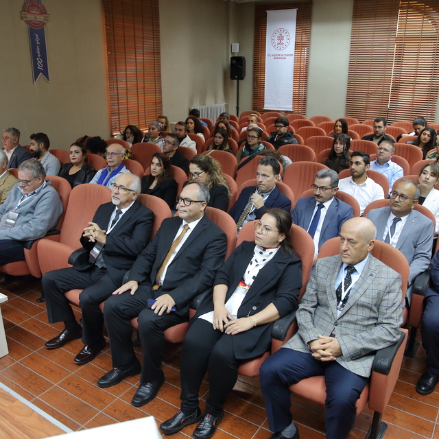 "Uluslararası 8. Çorum Kazı ve Araştırmalar Sempozyumu" başladı