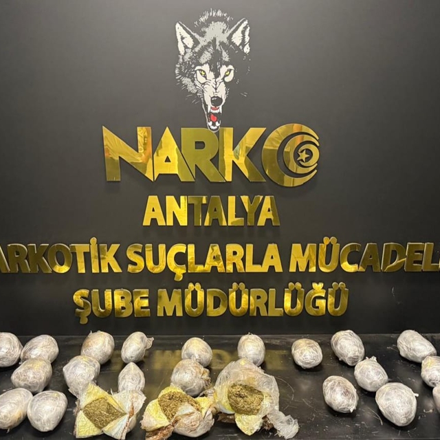 Antalya'da uyuşturucu operasyonunda 3 şüpheli yakalandı