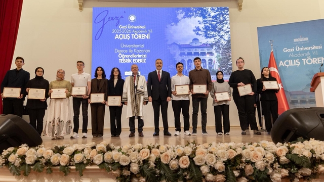 Gazi Üniversitesinin 2025-2026 Akademik Yılı Açılış Töreni yapıldı