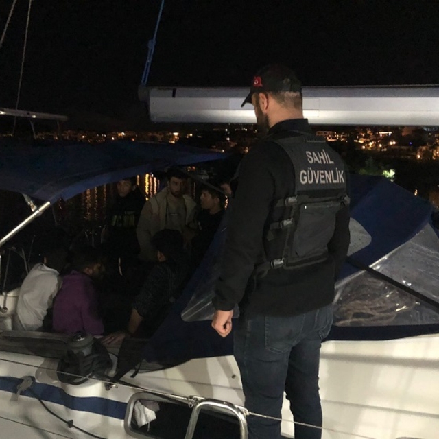 Bodrum'da 106 kaçak göçmen ile 1 kaçakçı yakalandı