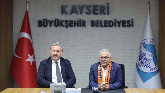 Melikgazi Kayseri Kadın Basketbol Takımı'ndan Büyükkılıç'a ziyaret