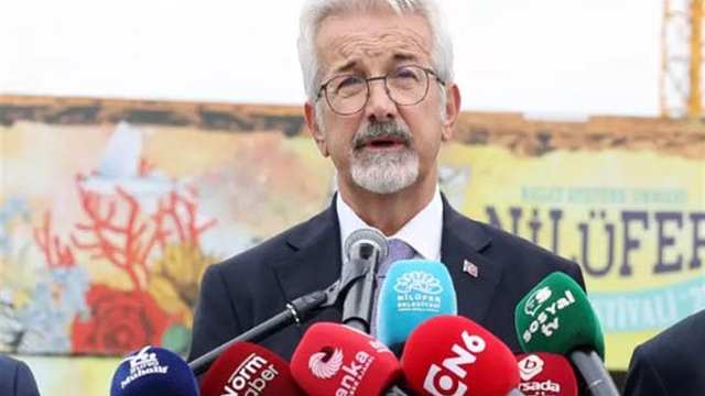 Gözaltındaki eski belediye başkanı rahatsızlanınca hastaneye götürüldü