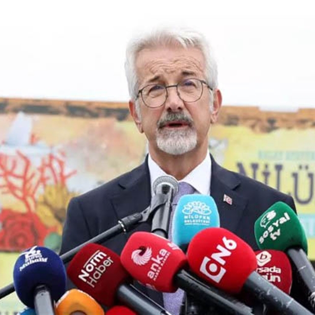 Gözaltındaki eski belediye başkanı rahatsızlanınca hastaneye götürüldü