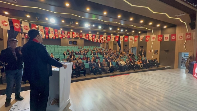 DP Genel Başkanı Uysal, Düzce'de partisinin İl Kongresine katıldı