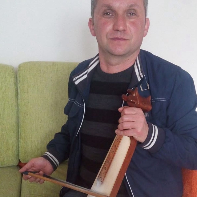 Sahnede kalp krizi geçiren sanatçı Yüksel Kader hayatını kaybetti: O anlar...