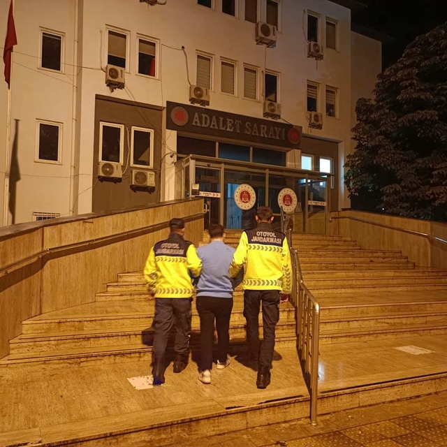 TEM'de sıkıştırdığı otomobilin kaza yapmasına neden olan sürücü tutuklandı