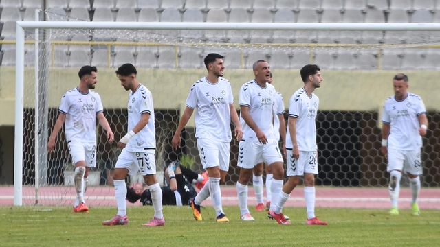 Altay darmadağın oldu