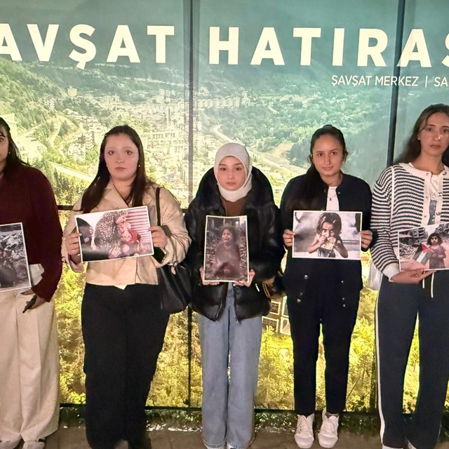 Öğrencilerden 'Dünya Kız Çocukları Günü'nde' Gazze mesajı