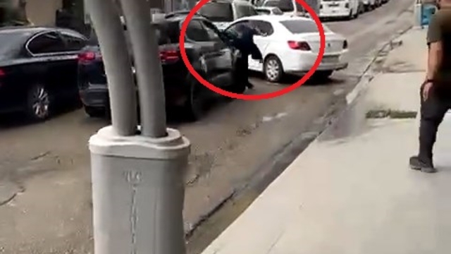 Cipiyle tartıştığı kişinin ayaklarını ezdi; o anlar kamerada