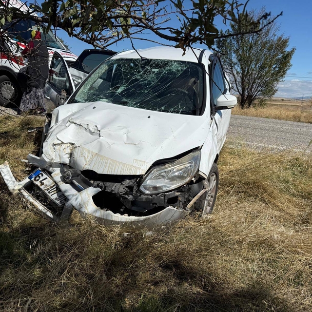 Uşak'taki trafik kazasında 5 kişi yaralandı